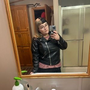 Meet your Posher, Destiny